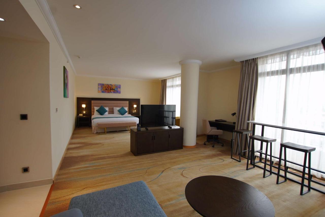 Best Western Premier Dynasty Addis Abeba Esterno foto