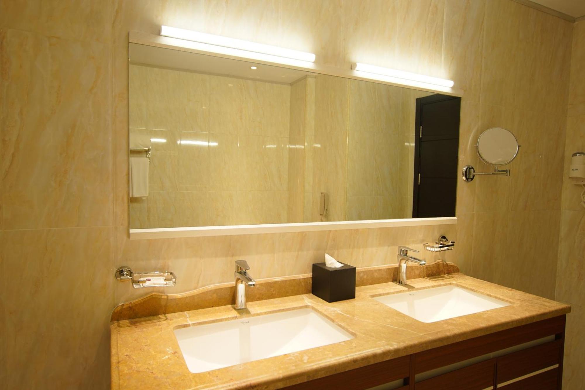 Best Western Premier Dynasty Addis Abeba Esterno foto